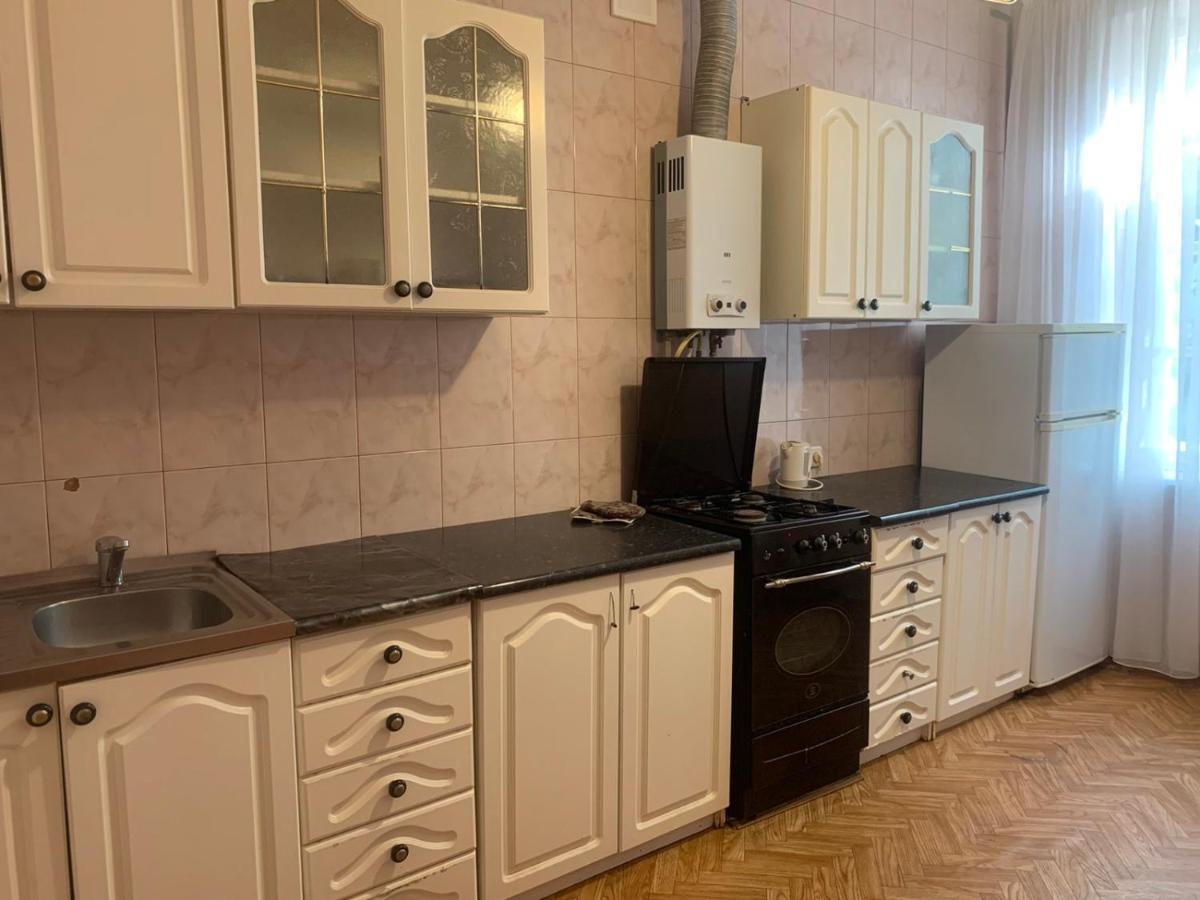 Ferienwohnung Цум Пассаж Яворницького 55 Dnipro Exterior foto