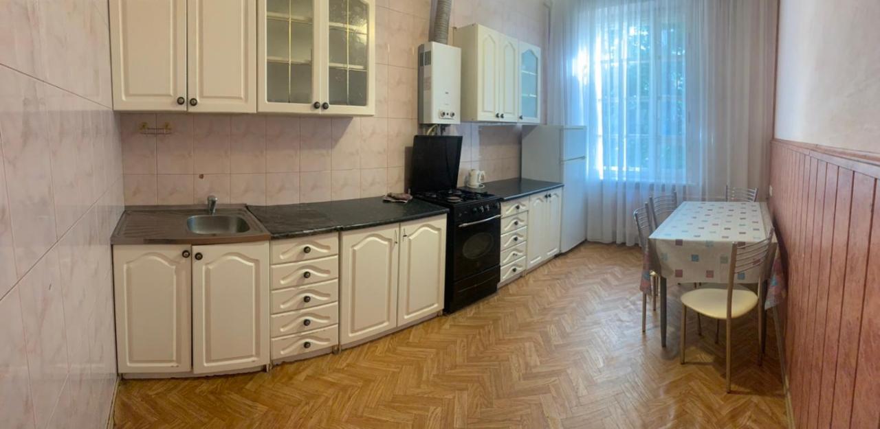 Ferienwohnung Цум Пассаж Яворницького 55 Dnipro Exterior foto