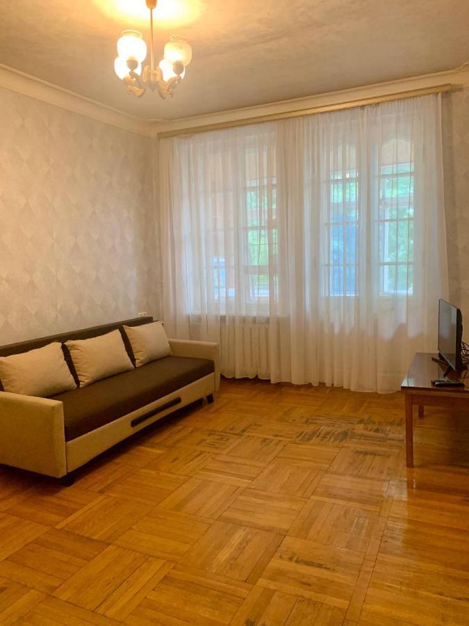 Ferienwohnung Цум Пассаж Яворницького 55 Dnipro Exterior foto